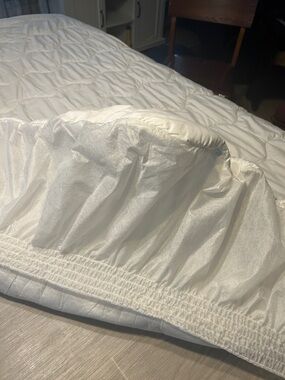 White Fitted Full Size deep fit Mattress Protector - Hypoallergenic Bed Cover